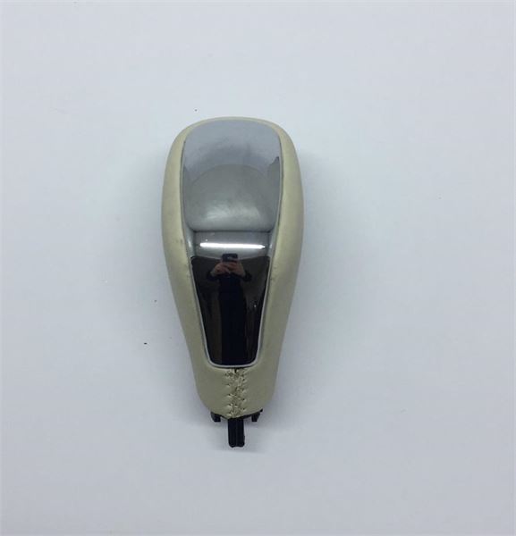 OEM URUNLERI Vites Topuzu Megane III - Fluence ( Edc ) ( Bej - Deri )