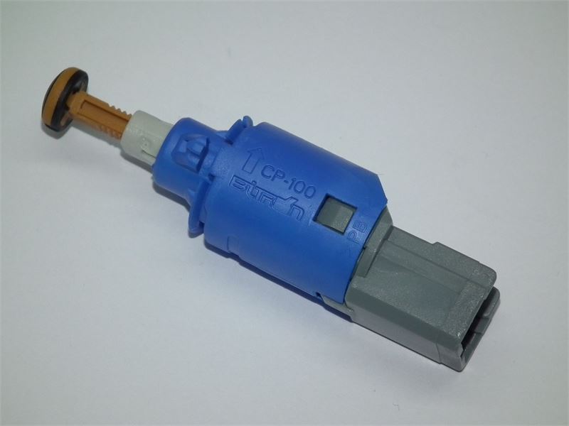 OEM URUNLERI Fren Stop Musuru 2 Fis Gri Megane II ( Bitron )