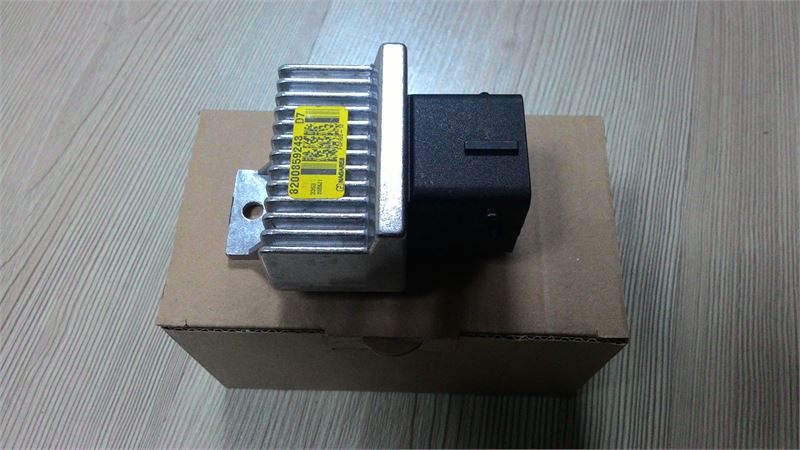 OEM URUNLERI Megane III Laguna III Master III Movano III Kizdirma Kutusu (Rolesi)